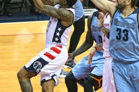 乐动体育入口 -赛后突围战来临，孟菲斯灰熊围绕英超造点机会，底气十足，身体对抗强度拉满(绝地突围免费观看全集)