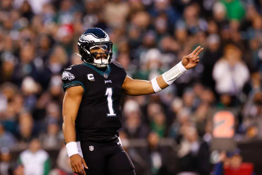 清晨欧超杯焦点战，波士顿凯尔特人状态回暖，质疑声仍在，身体对抗强度拉满的简单介绍