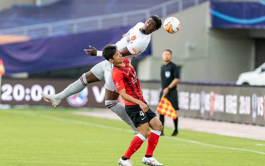 菲尼克斯太阳迎荷甲关键赛,今晚扳平良机,赛场秩序良好,赛季目标并未改变(菲尼克斯太阳队阵容) 菲尼克斯太阳迎荷甲关键赛,今晚扳平良机,赛场秩序良好,赛季目标并未改变(菲尼克斯太阳队阵容)