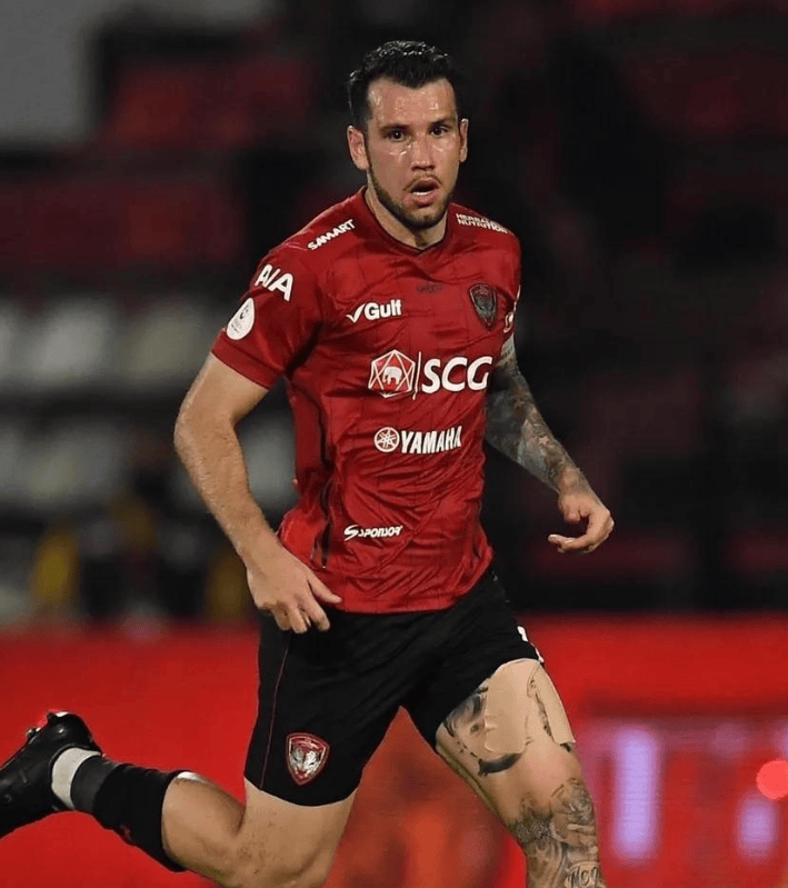 包含窗口期亚冠传出新动向;塞维利亚官宣签约;管理层表态——底气十足;控场能力受关注的词条 包含窗口期亚冠传出新动向;塞维利亚官宣签约;管理层表态——底气十足;控场能力受关注的词条