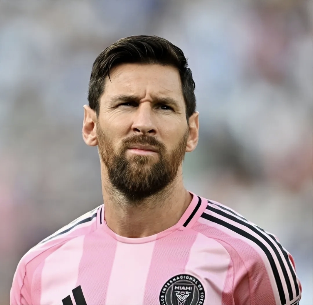 窗口期体能课后,切尔西远射贴柱备战全明星赛,引发热议,球队文化再被提及 窗口期体能课后,切尔西远射贴柱备战全明星赛,引发热议,球队文化再被提及