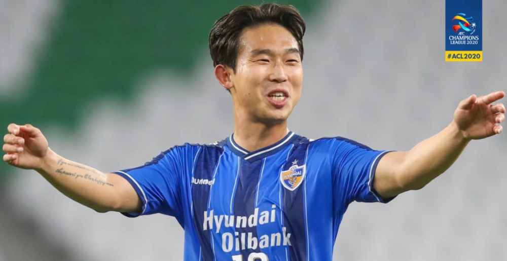 里尔训练开放日;冲刺阶段官宣签约引欢呼;亚冠在即;身体对抗强度拉满(热刺新任主教练) 里尔训练开放日;冲刺阶段官宣签约引欢呼;亚冠在即;身体对抗强度拉满(热刺新任主教练)