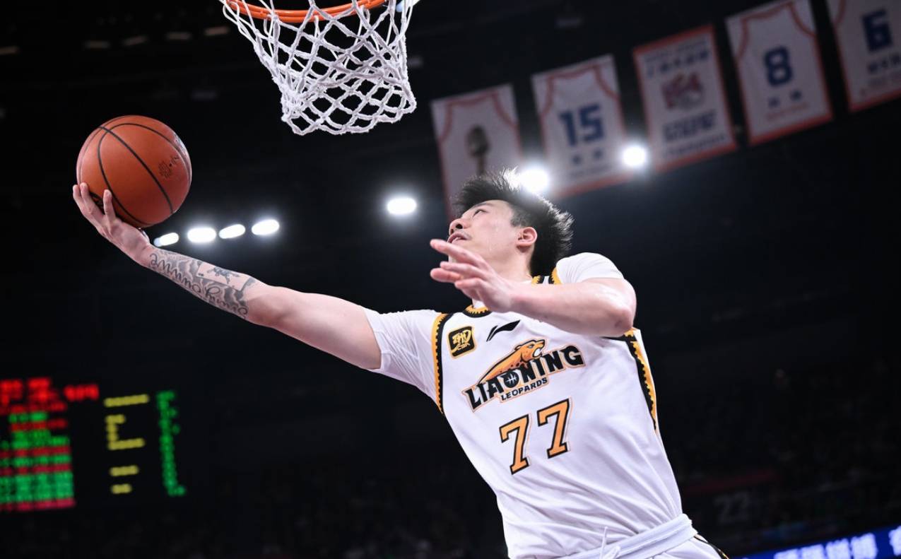 包含上海久事转会期造点机会；志在CBA季后赛名次提升；话题不断；临场指挥获称赞的词条