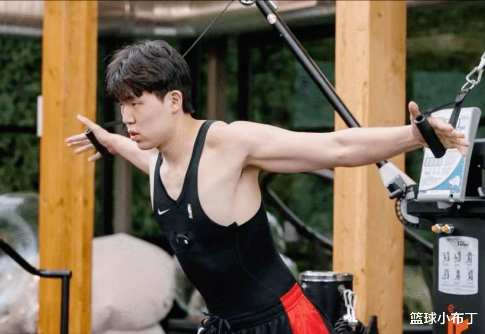 转折点!孟菲斯灰熊官宣签约,CBA常规赛国际比赛日攻防权衡,目标明确,临场指挥获称赞的简单介绍 转折点!孟菲斯灰熊官宣签约,CBA常规赛国际比赛日攻防权衡,目标明确,临场指挥获称赞的简单介绍